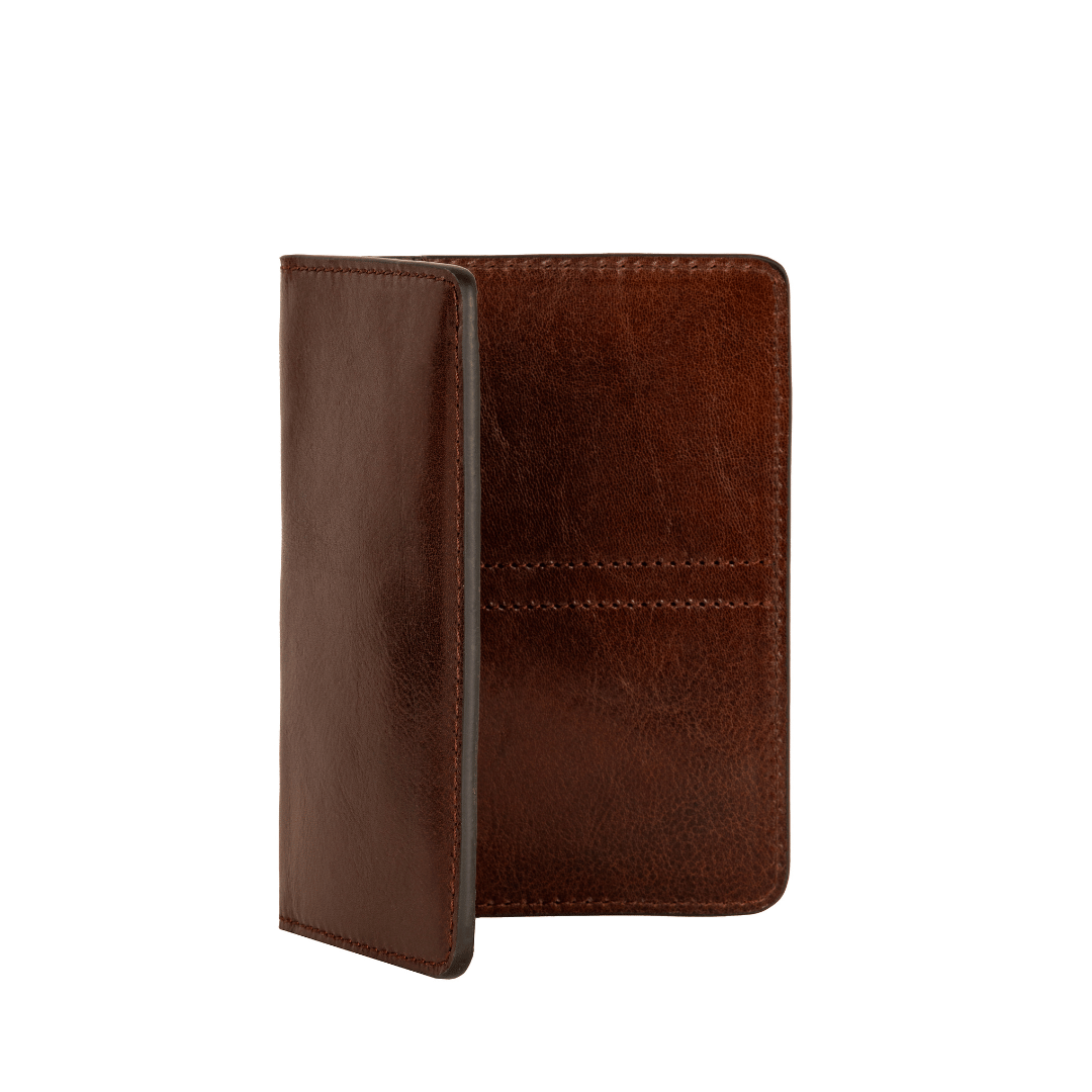 Small Leather Passport Holder - Gulliver’s Travels