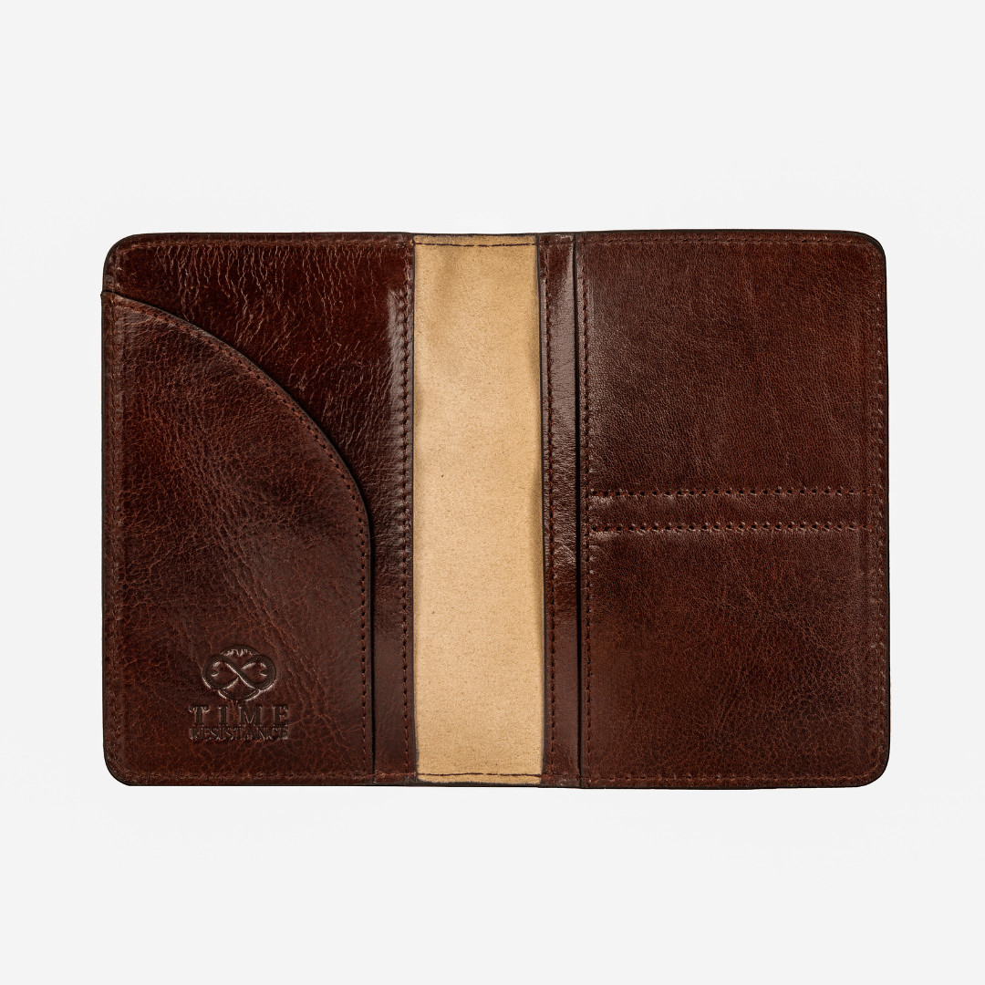 Small Leather Passport Holder - Gulliver’s Travels
