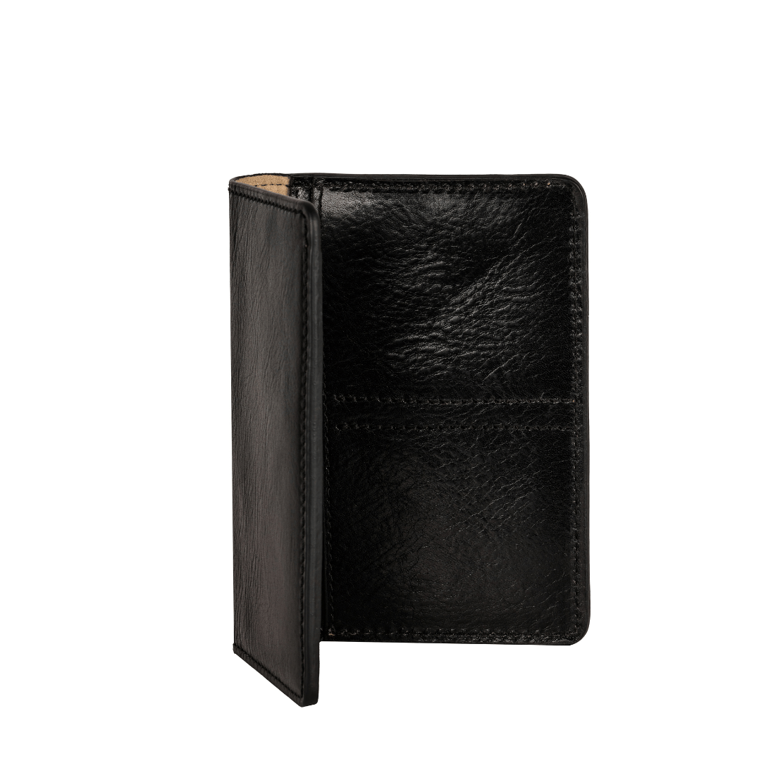 Small Leather Passport Holder - Gulliver’s Travels