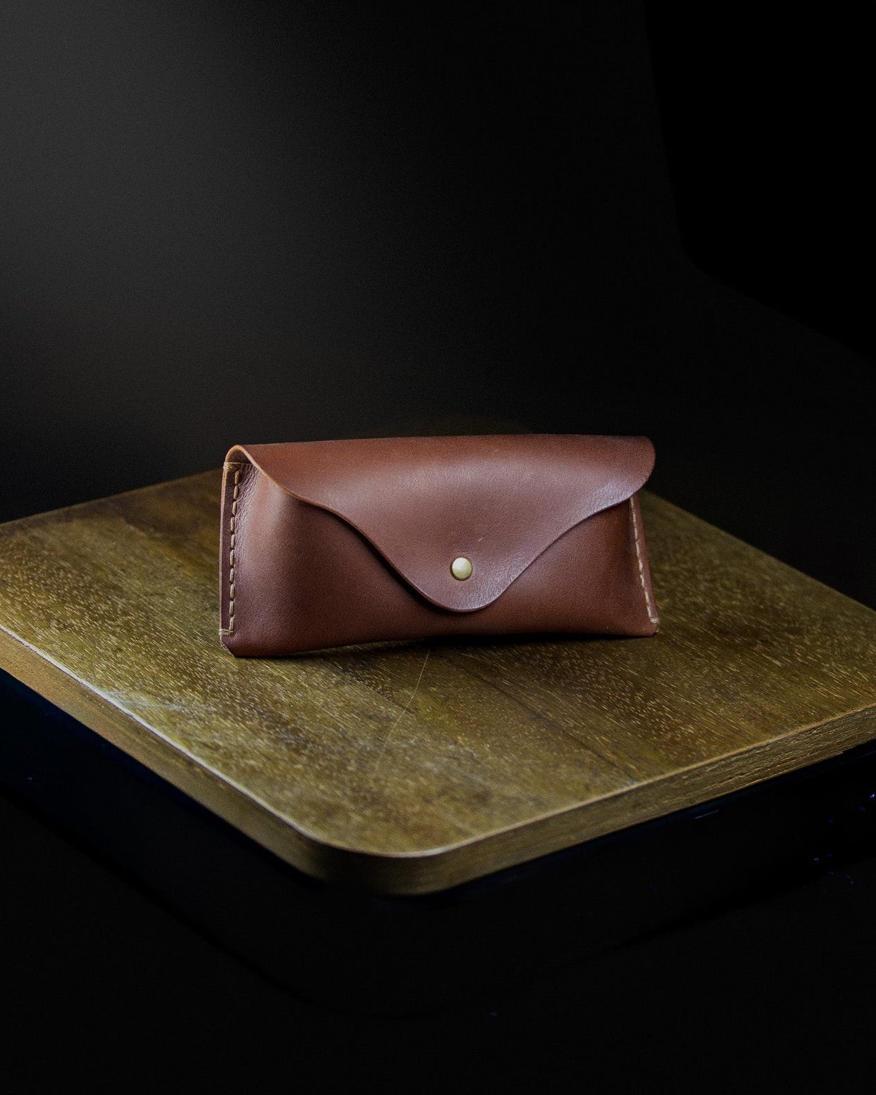 brown leather sunglasses pouch