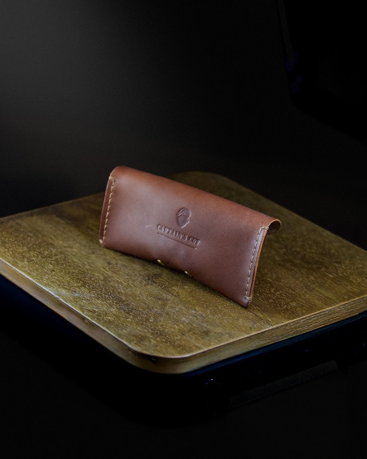 brown leather sunglasses pouch - rearside