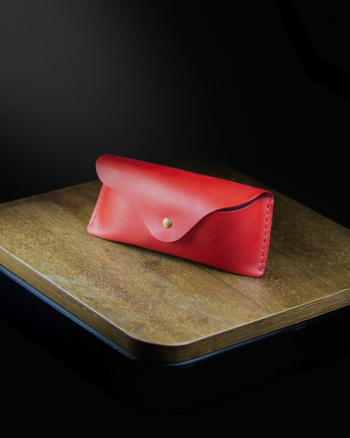 red leather sunglasses pouch