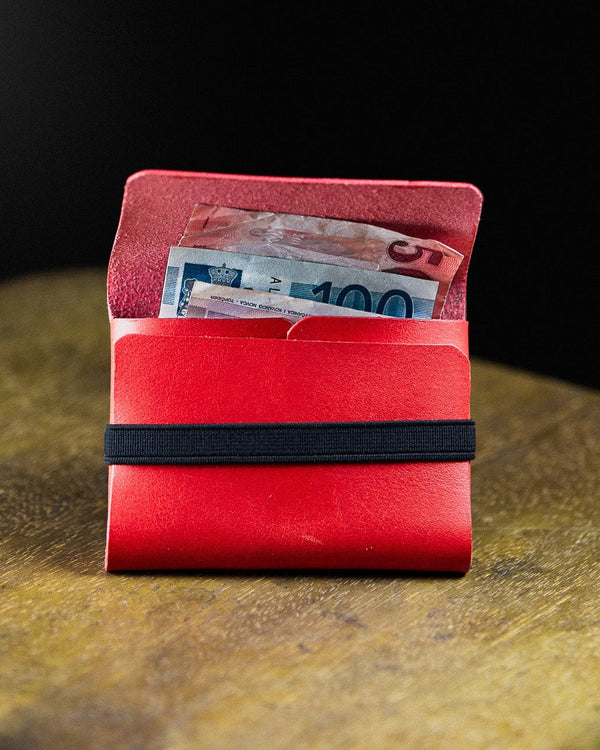 leather leather Baziku pouch - open filled with money